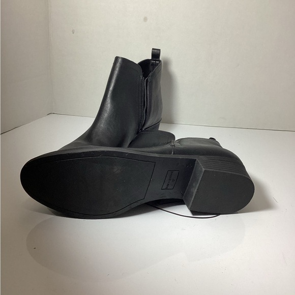 Black Ankle Boot for Women - Picture 5 of 6